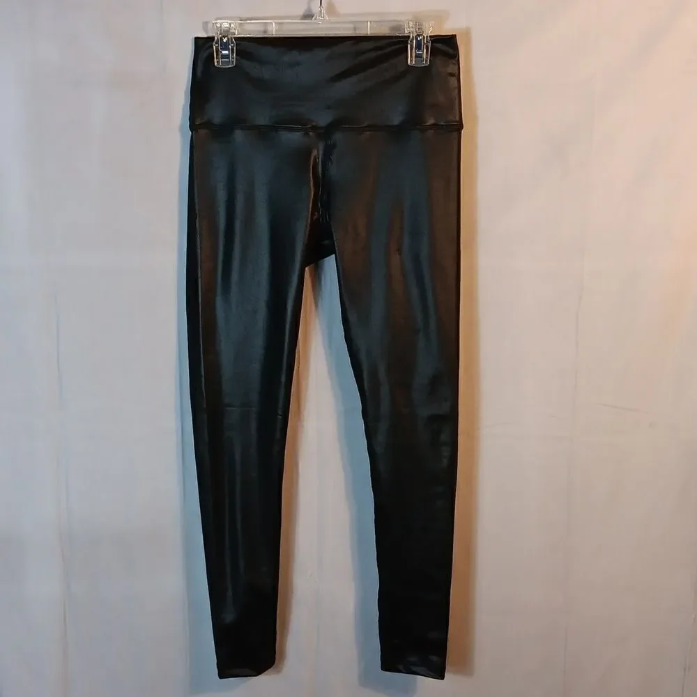 Tissini these black